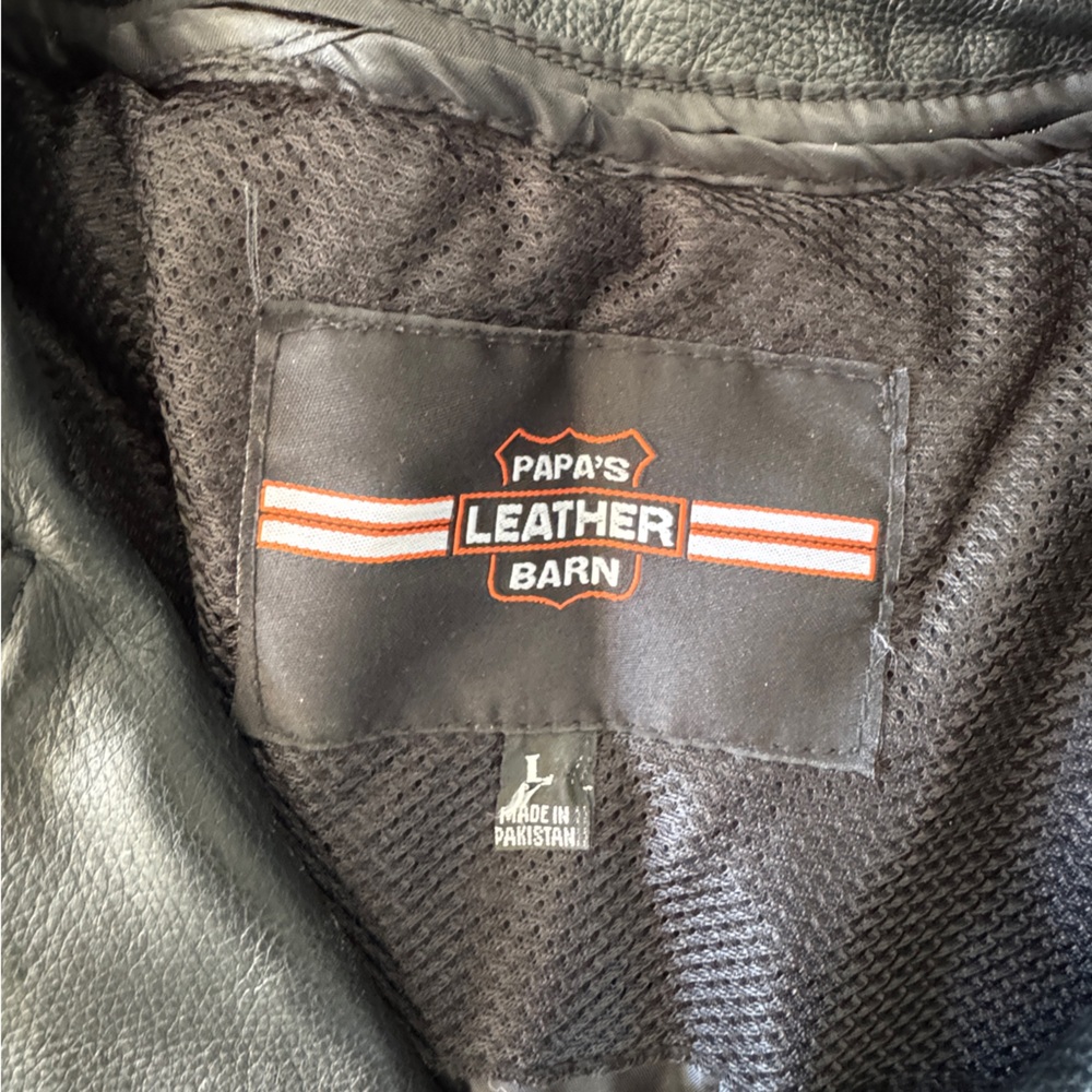 Papa’s Leather Barn Studded Black Leather Biker Jacket sz L - Picture 2 of 9